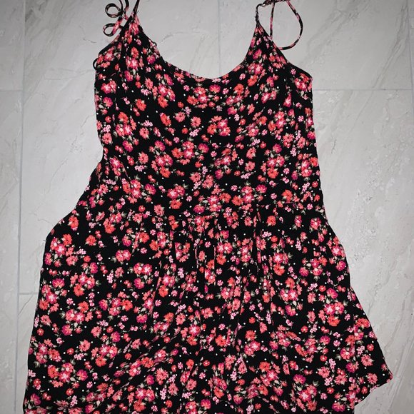 Floral Romper - Picture 1 of 3